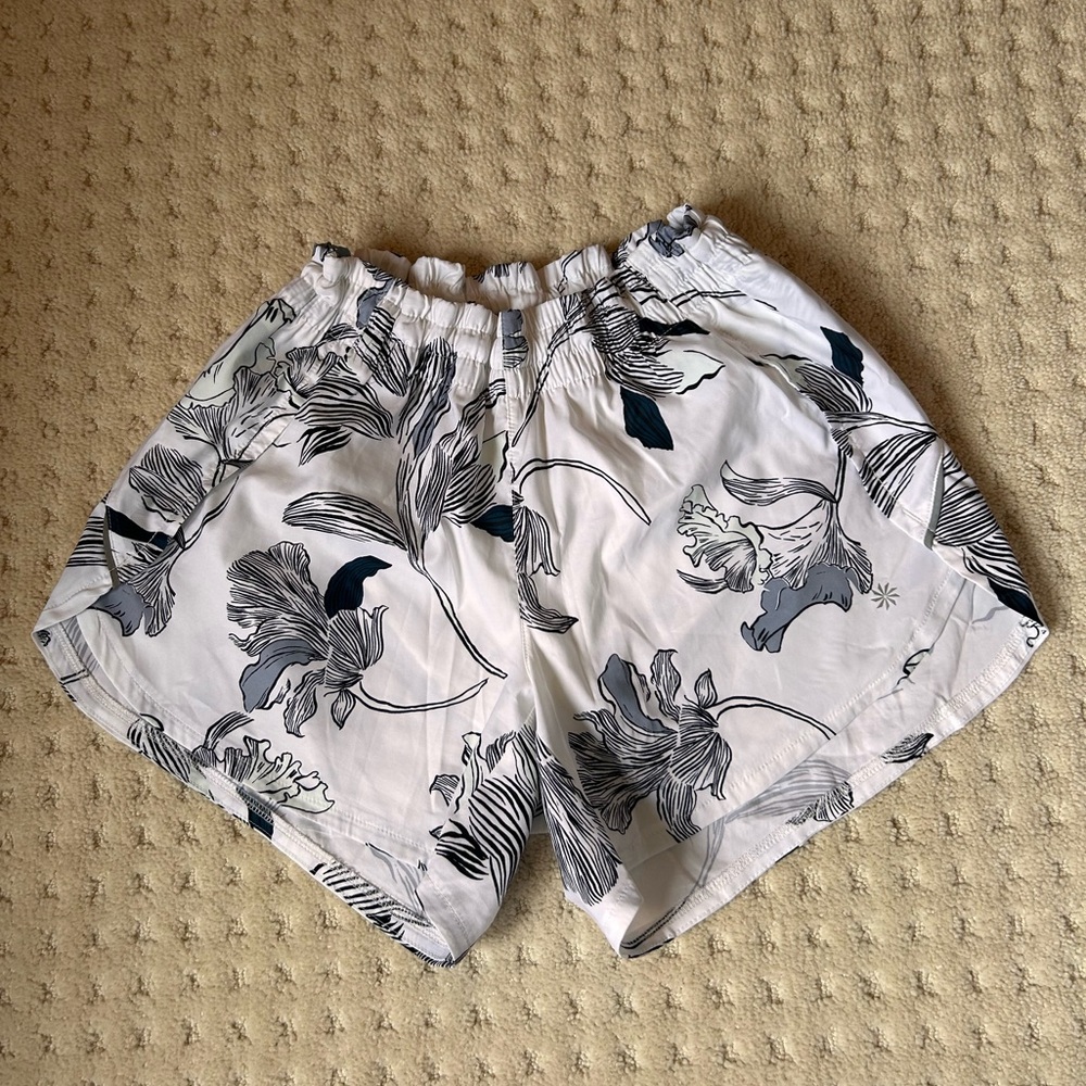 Women’s Athleta Running Short